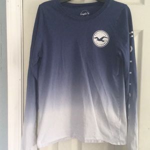 I am going to sell a blue ombré hollister shirt!